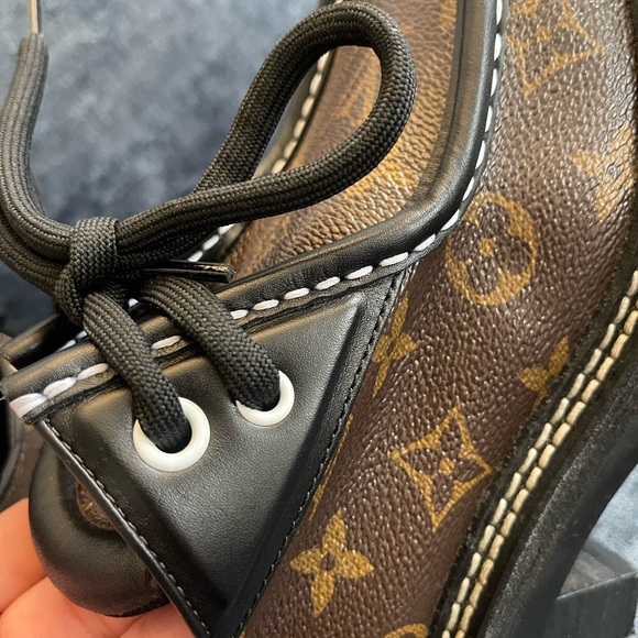 𝐋𝐕 𝐦𝐨𝐧𝐨𝐠𝐫𝐚𝐦 𝐰𝐨𝐦𝐞𝐧𝐬 𝐬𝐡𝐨𝐞𝐬 - Picture 7 of 11